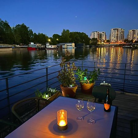 One Of The Kind Prague Houseboat Experience +Boat Villa Exterior photo