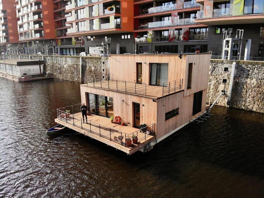 One Of The Kind Prague Houseboat Experience +Boat Villa Exterior photo